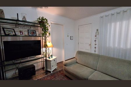 Casa à venda com 98m², 3 quartos e 4 vagasSala