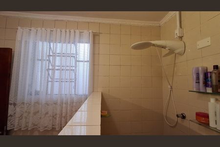 Casa à venda com 98m², 3 quartos e 4 vagasBanheiro Social 