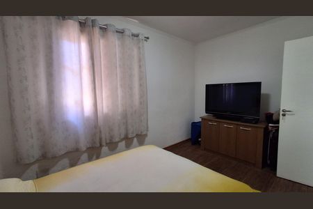Casa à venda com 98m², 3 quartos e 4 vagasQuarto 2