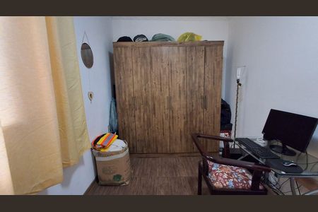 Casa à venda com 98m², 3 quartos e 4 vagasQuarto 3