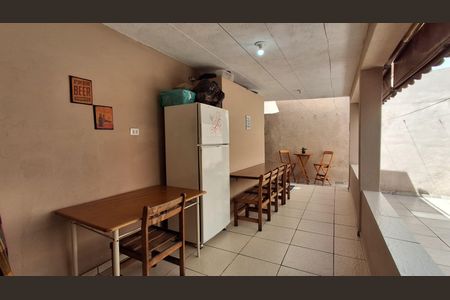 Casa à venda com 98m², 3 quartos e 4 vagasQuintal