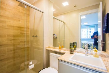 Apartamento à venda com 64m², 2 quartos e 1 vagaBanheiro do quarto 1