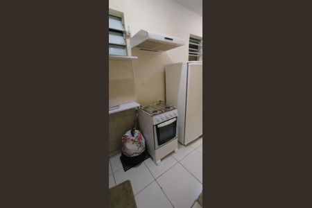 Cozinha de kitnet/studio para alugar com 1 quarto, 40m² em Parque Alexandre, Cotia