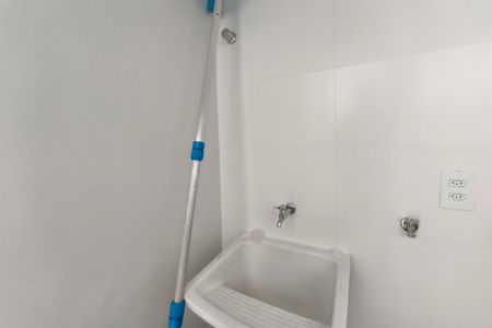 Casa de condomínio à venda com 300m², 3 quartos e 2 vagas Casa de condomínio à venda com 300m², 3 quartos e 2 vagasÁrea de Serviço