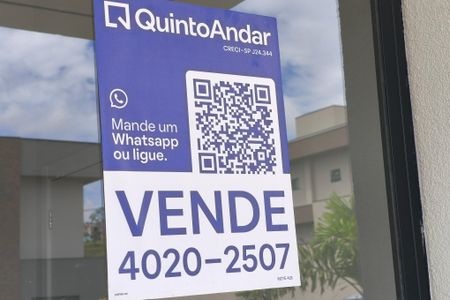 Casa de condomínio à venda com 300m², 3 quartos e 2 vagas Casa de condomínio à venda com 300m², 3 quartos e 2 vagasPLACA INSTALADA NA FACHADA