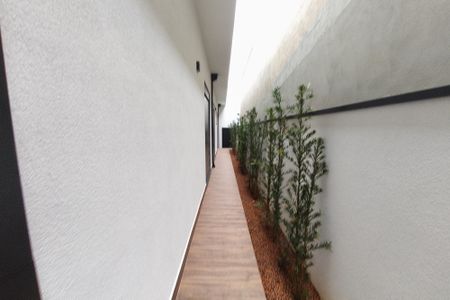 Casa de condomínio à venda com 300m², 3 quartos e 2 vagas Casa de condomínio à venda com 300m², 3 quartos e 2 vagasCorredor - Quintal