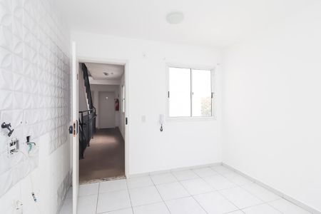 Sala de apartamento para alugar com 2 quartos, 42m² em Jardim Nélia, Ferraz de Vasconcelos