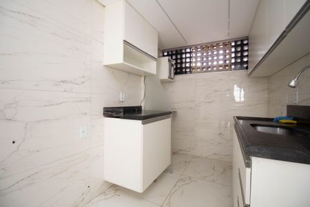 Apartamento para alugar com 45m², 2 quartos e sem vagaCozinha e Área de Serviço