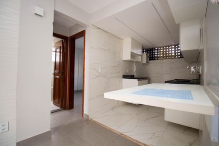 Apartamento para alugar com 45m², 2 quartos e sem vagaCozinha e Área de Serviço