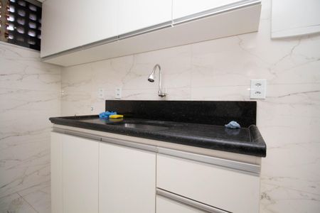 Apartamento para alugar com 45m², 2 quartos e sem vagaCozinha e Área de Serviço