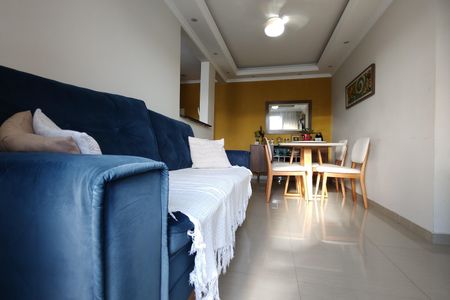 Apartamento à venda com 62m², 3 quartos e 1 vaga Apartamento à venda com 62m², 3 quartos e 1 vagaSala
