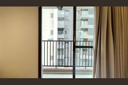 Varanda de kitnet/studio à venda com 1 quarto, 25m² em Pinheiros, São Paulo