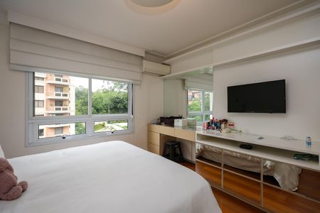 Apartamento à venda com 305m², 3 quartos e 4 vagas Apartamento à venda com 305m², 3 quartos e 4 vagasSuíte 1