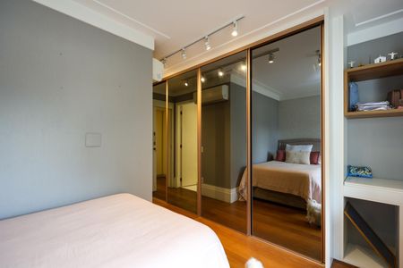 Apartamento à venda com 305m², 3 quartos e 4 vagas Apartamento à venda com 305m², 3 quartos e 4 vagasSuíte 3