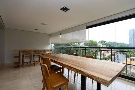 Apartamento à venda com 305m², 3 quartos e 4 vagas Apartamento à venda com 305m², 3 quartos e 4 vagasVaranda da Sala