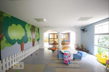 Apartamento à venda com 305m², 3 quartos e 4 vagas Apartamento à venda com 305m², 3 quartos e 4 vagasBrinquedoteca