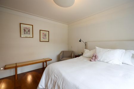 Apartamento à venda com 305m², 3 quartos e 4 vagas Apartamento à venda com 305m², 3 quartos e 4 vagasSuíte 1