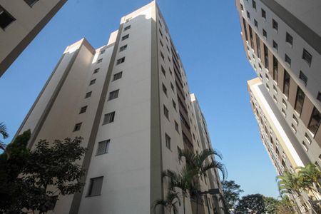 Apartamento para alugar com 52m², 2 quartos e 1 vagaFachada