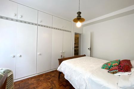 Apartamento à venda com 200m², 4 quartos e 2 vagas Apartamento à venda com 200m², 4 quartos e 2 vagasSuite 1