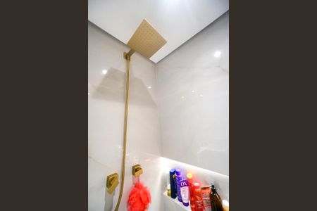 Apartamento à venda com 88m², 2 quartos e 1 vagaChuveiro