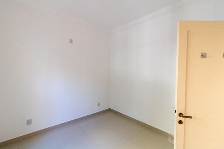 Apartamento à venda com 120m², 3 quartos e 1 vaga Apartamento à venda com 120m², 3 quartos e 1 vagaQuarto 2