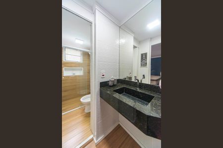 Apartamento para alugar com 55m², 2 quartos e 1 vagaBanheiro 