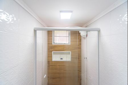 Banheiro  de apartamento à venda com 2 quartos, 55m² em Jardim Alvorada, Santo André