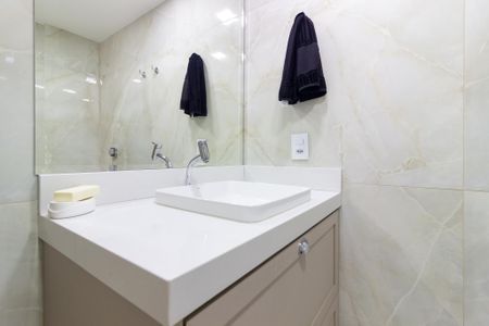 Apartamento à venda com 138m², 3 quartos e 2 vagas Apartamento à venda com 138m², 3 quartos e 2 vagasBanheiro da Suíte 2