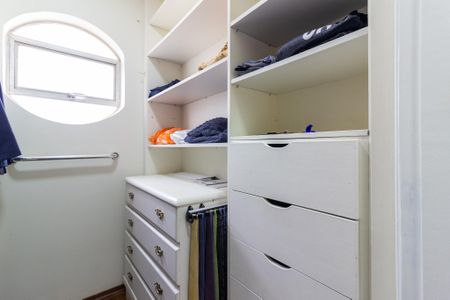 Apartamento à venda com 138m², 3 quartos e 2 vagas Apartamento à venda com 138m², 3 quartos e 2 vagasCloset da suíte 1