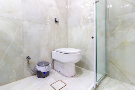 Apartamento à venda com 138m², 3 quartos e 2 vagas Apartamento à venda com 138m², 3 quartos e 2 vagasBanheiro da Suíte 2