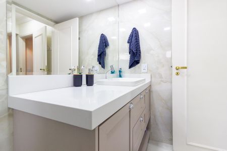 Apartamento à venda com 138m², 3 quartos e 2 vagas Apartamento à venda com 138m², 3 quartos e 2 vagasBanheiro da Suíte 1