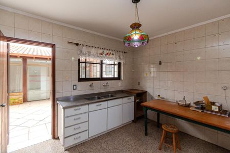 Casa à venda com 220m², 3 quartos e 3 vagasCozinha