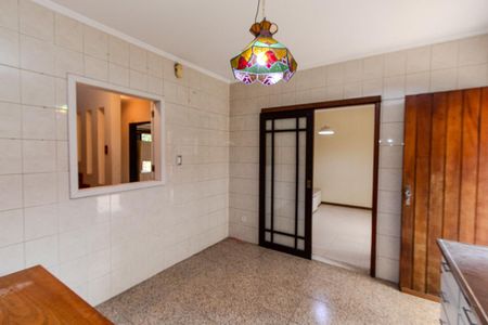 Casa à venda com 220m², 3 quartos e 3 vagasCozinha