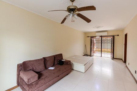 Sala de casa à venda com 3 quartos, 220m² em Jardim Botânico, Porto Alegre