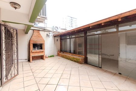 Casa à venda com 220m², 3 quartos e 3 vagasQuintal