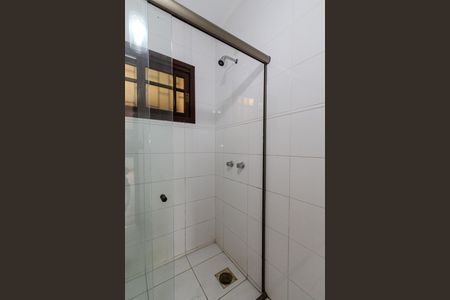 Casa à venda com 220m², 3 quartos e 3 vagasBanheiro da Suíte