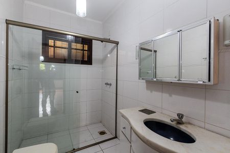 Casa à venda com 220m², 3 quartos e 3 vagasBanheiro da Suíte