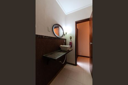 Casa à venda com 220m², 3 quartos e 3 vagasLavabo