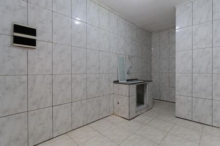 Cozinha de apartamento para alugar com 1 quarto, 30m² em Jardim Cecy, São Paulo