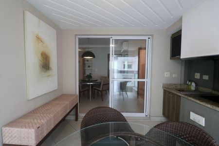 Apartamento para alugar com 148m², 4 quartos e 2 vagas Apartamento para alugar com 148m², 4 quartos e 2 vagasVaranda