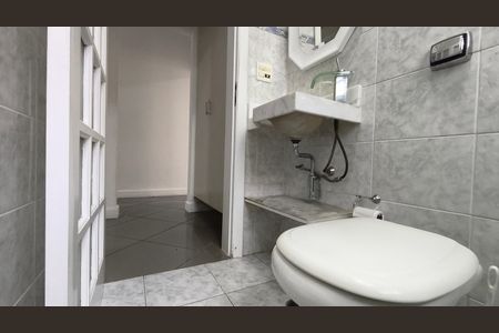 Casa à venda com 170m², 3 quartos e 4 vagasBanheiro 