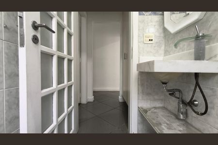 Casa à venda com 170m², 3 quartos e 4 vagasBanheiro 