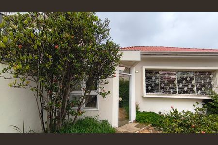 Casa à venda com 170m², 3 quartos e 4 vagasFachada 