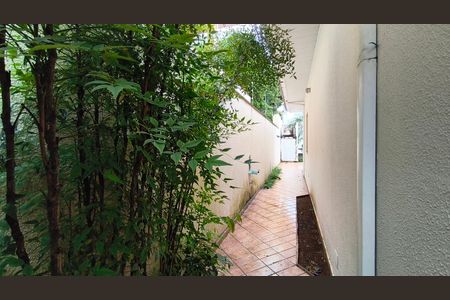 Casa à venda com 170m², 3 quartos e 4 vagasCorredor