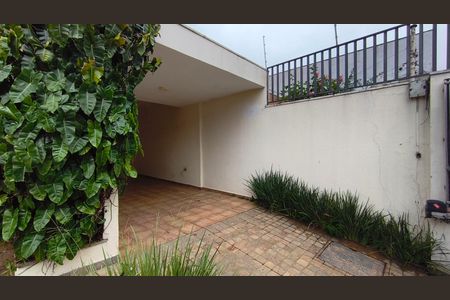 Casa à venda com 170m², 3 quartos e 4 vagasFachada 