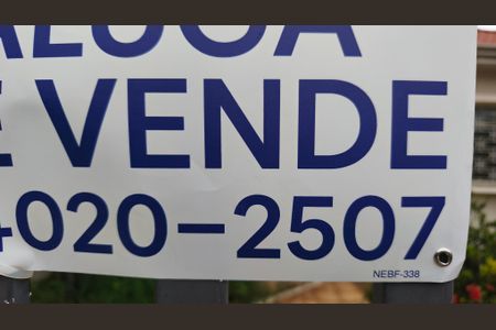 Casa à venda com 170m², 3 quartos e 4 vagasPlaquinha NEBF338