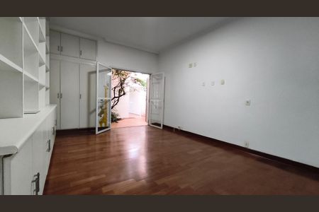 Casa à venda com 170m², 3 quartos e 4 vagasQuarto 1