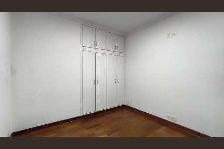 Casa à venda com 170m², 3 quartos e 4 vagasQuarto 2