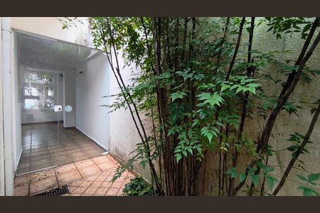 Casa à venda com 170m², 3 quartos e 4 vagasCorredor