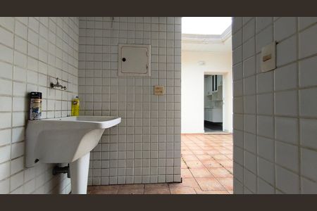 Casa à venda com 170m², 3 quartos e 4 vagasÁrea de Serviço